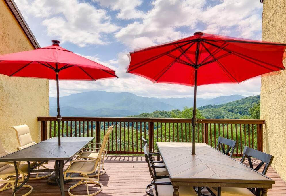 Vila Lux Retro Getaway W/ Ober & Smoky Mtn Views! Gatlinburg Exteriér fotografie